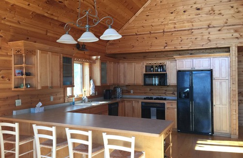 Stone Lake Cabin | Lakeside cabin perfect retreat