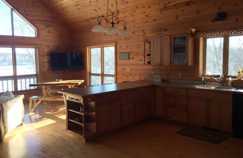 Stone Lake Cabin | Lakeside cabin perfect retreat