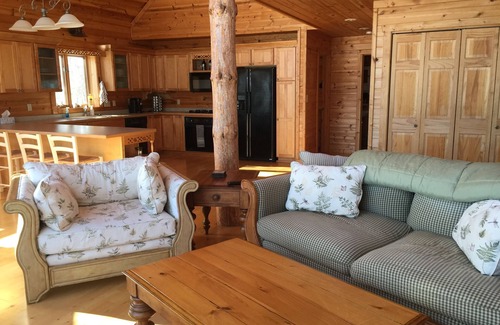 Stone Lake Cabin | Lakeside cabin perfect retreat