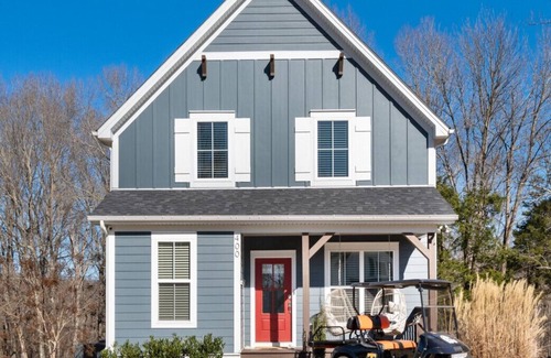 Tullahoma Cottage | Lakeside Cottage w/Golf Cart, Hot Tub, & Fire Pit