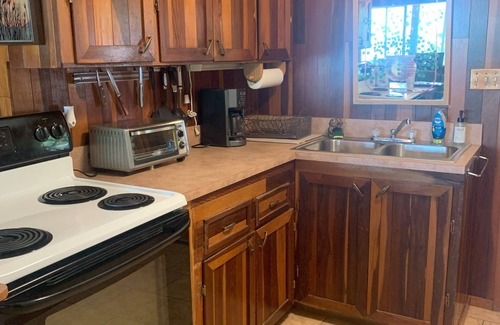 Pottsboro Cabin | Lakeside Country Cabin with private dock!