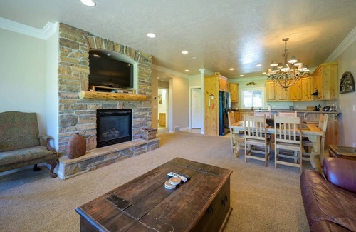 Ogden Condo | Lakeside Escape LS36A 1 BR | Ski |Game Rm |Hot Tub