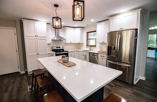 Bellmore House | Lakeside family house w/hot tub.