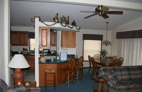 Gladwin House | 'Lakeside GetAway' @ Sugar Springs (Gladwin)