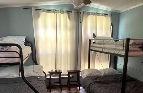 Fremont House | Lakeside Haven Retreat Snow Lake