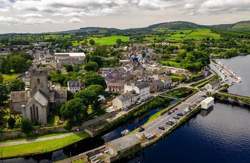 Killaloe House | Lakeside Holiday Homes