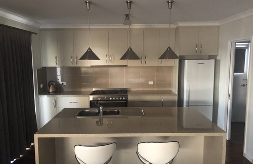 Nagambie House | Lakeside House on Nagambie Lakes from $150pppn