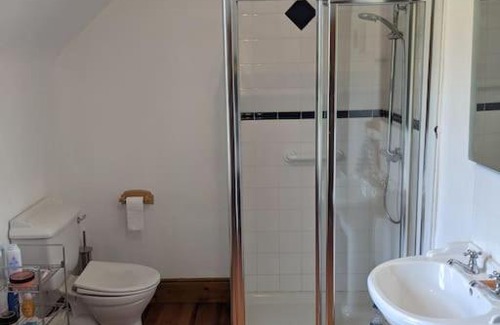 Lisnarrick House | Lakeside Lodge - Magnificent Rural Setting