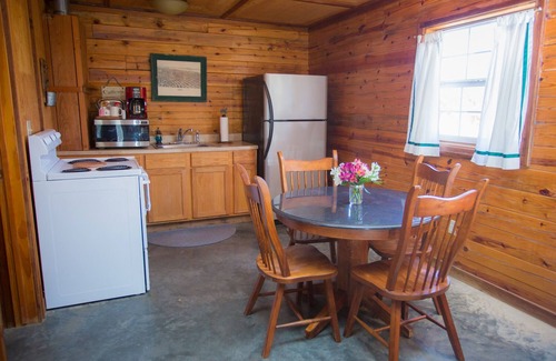 Sand Springs Cabin | Lakeside Log Cabin on private ranch