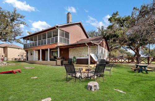 Canyon Lake House | Lakeside Overlook
