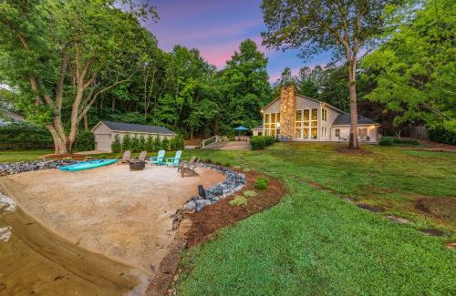 Mayhew House | Lakeside Story