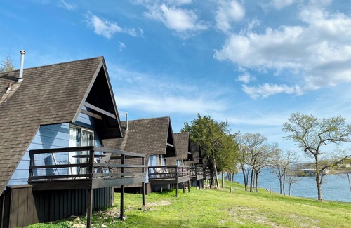 Indian Point Cabin | Lakeside Studio A-Frame Cabin | Calm Waters Resort | Boat Slips & Rentals | FREE Kayaks & Paddleboards | Guided Fishing & Lake Tours!