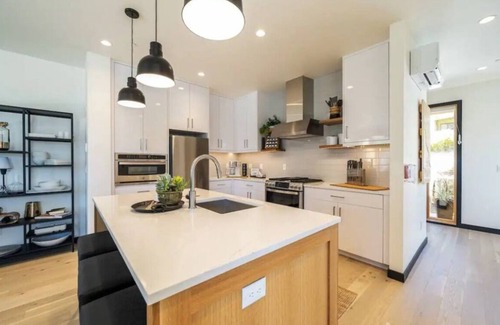 Wapato Point House | Lakeside Wapato Point Retreat-Pool, Beach, Hot Tub
