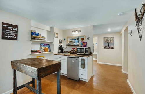 Canyon Lake House | Lakeside Water View Haven: BOAT Rental, Catering & Babysitter