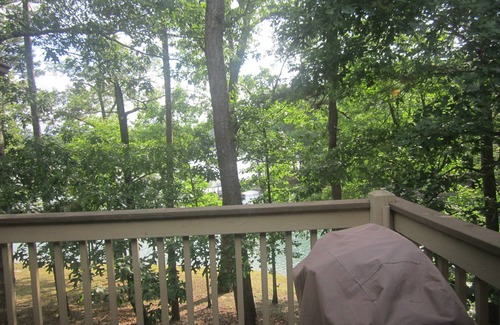 Salem Condo | Lakeview 2BR-2 1/2BA Condo in Keowee Key Resort