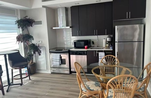 Humber Bay Apartment | Lakeview Luxury Condo Suite