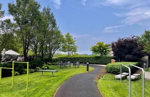 Humber Bay Apartment | Lakeview Luxury Condo Suite