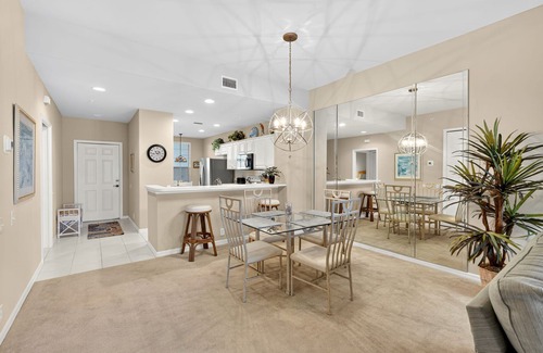 Tropical Cove Condo | Lakeview Retreat at Lexington CC Lake Village