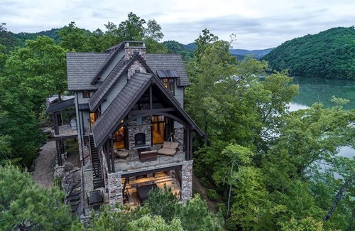 Bryson City Cabin | Lakewood Pointe - Free Local Brewery Tour Passes + Beauty + Relaxing Lakeside