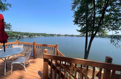 Middlebury House | Lakin' It Easy