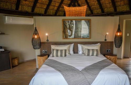 Vaalwater Cabin | Laluka Safari Lodge - Welgevonden Game Reserve