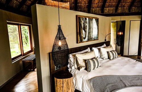 Vaalwater Cabin | Laluka Safari Lodge - Welgevonden Game Reserve