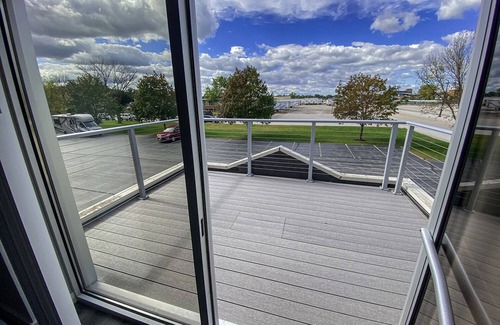 Green Bay Apartment | Lambeau Field and the entertainment district all less than a mile walk!