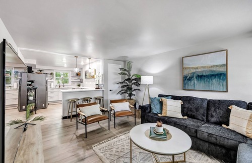 Green Bay House | Lambeau’s Backyard Bungalow