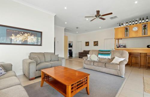 Angaston House | Lambert Estate Retreat