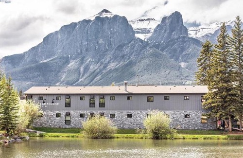 Town Centre Hotel | Lamphouse Hotel