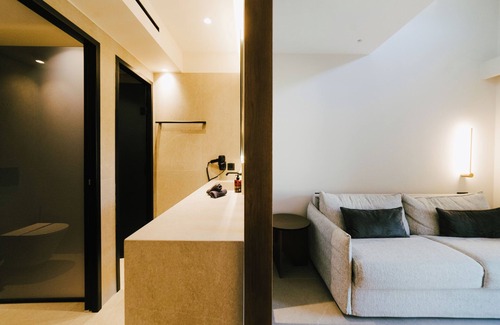 Sivota Hotel | LAN-GO LUXURY LIVING