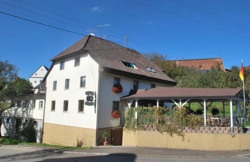 Uehlingen-Birkendorf Hotel | Landgasthof Hirschen Untermettingen