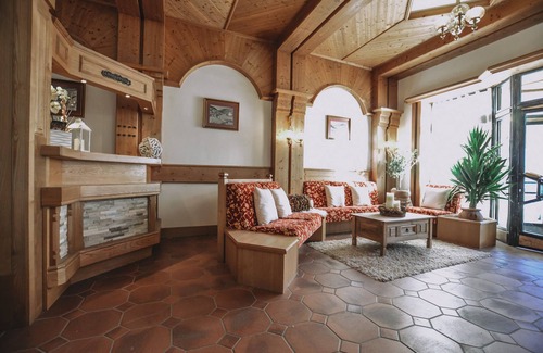 Saalbach-Hinterglemm Apartment | Landhaus Andrea | C1 | Best location with panorama for up to 4 people
