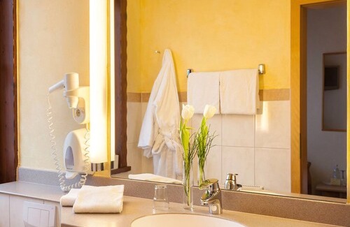 Blankenau Hotel | Landhotel Weserblick