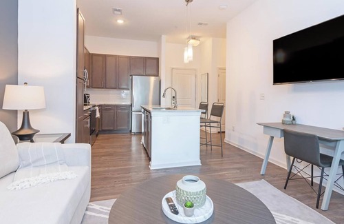 San Marco Apartment | Landing | Amazing 1BD, Clubhouse, Yoga Studio