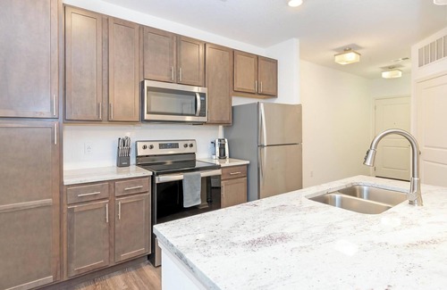 San Marco Apartment | Landing | Amazing 1BD, Gym, Pool