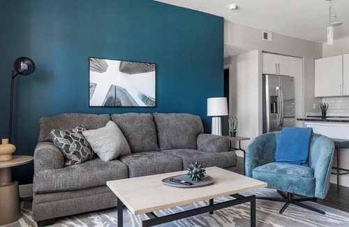 Allen Apartment | Landing | Amazing 1BD, Gym, Game Room