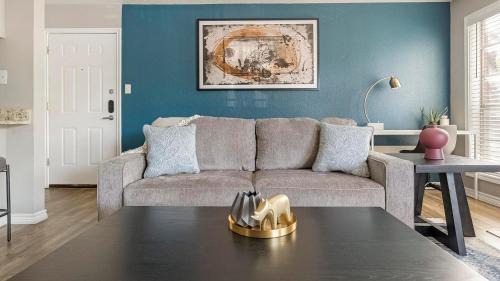 Royal Ridge Apartment | Landing Apartments - Northeast San Antonio