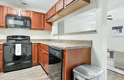 Winston - Salem Apartment | Landing at Crowne Club Apartments - 1 Bedroom in Downtown Winston Salem