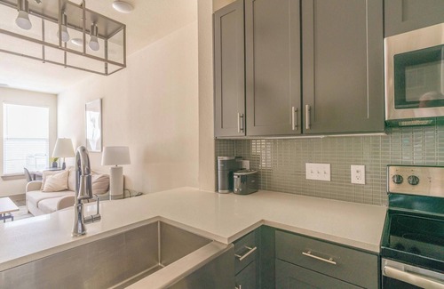 Conroe Apartment | Landing at Enclave at Woodland Lakes - 1 Bedroo.