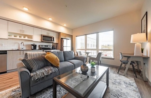 Kent Apartment | Landing at Midtown 64 - Studio in Downtown Kent