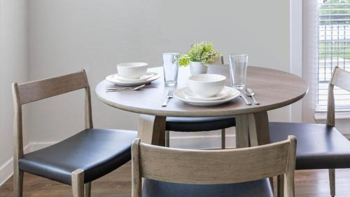 Goodyear Apartment | Landing at Solace at Ballpark Village - Goodyear
