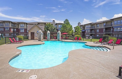 Jenks Apartment | Landing at The Reserve at Elm - 2 Bedrooms in J.