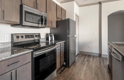 Manor Apartment | Landing | Chic 1BD, Courtyard, Gym