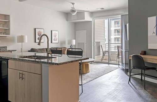 Decatur Apartment | Landing | Chic 1BD, Gym, Clubhouse