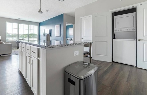 Northwest Columbus Apartment | Landing | Chic 2BD, Gym