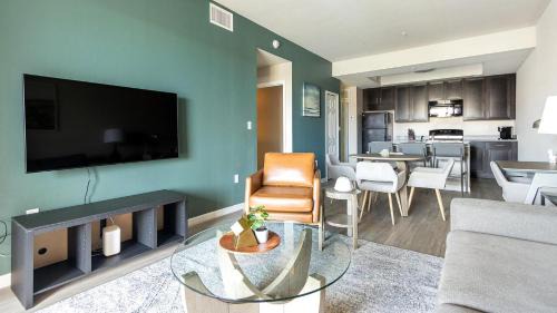 Fort Myers Apartment | Landing Fort Myers near Heritage Palms