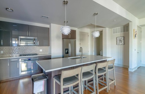 Houston Apartment | Landing | Incredible 2BD, Gym, Tennis Court