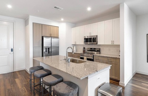 Fate Apartment | Landing | Incredible 2BD, Gym, Clubhouse