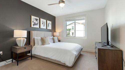Woodburn Apartment | Landing Incredible Studio Pool Gym